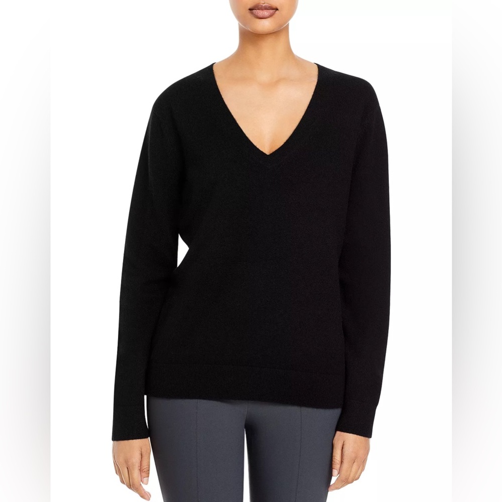 Vince Black Weekend V Neck Cashmere Sweater Size Small EUC